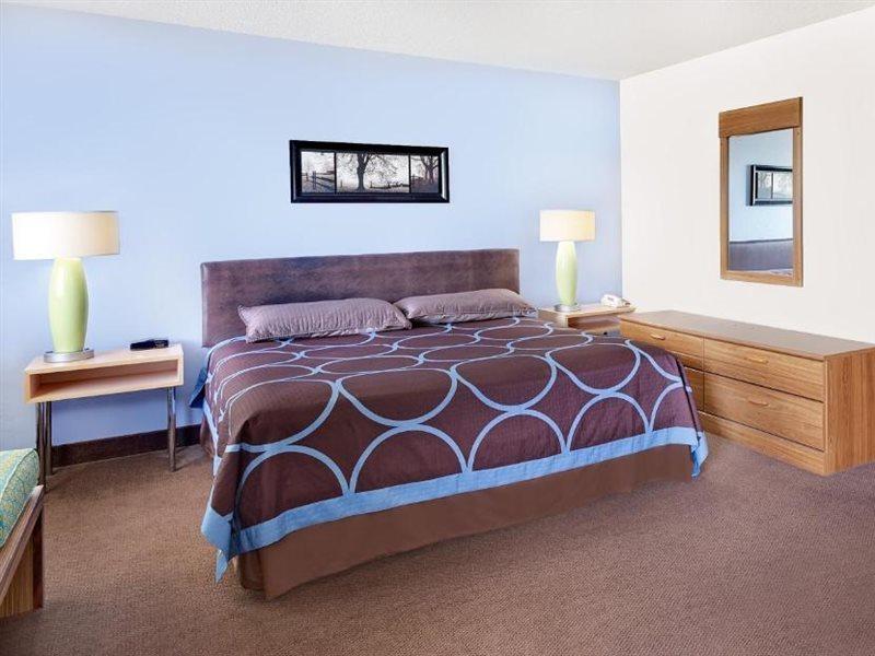 Super 8 By Wyndham Newburgh/West Point Stewart Intl Airport Motel Ngoại thất bức ảnh