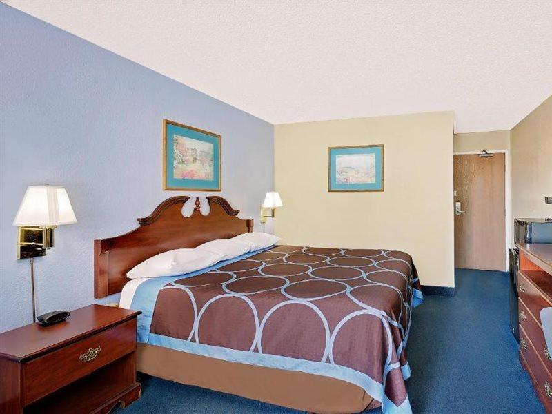 Super 8 By Wyndham Newburgh/West Point Stewart Intl Airport Motel Ngoại thất bức ảnh