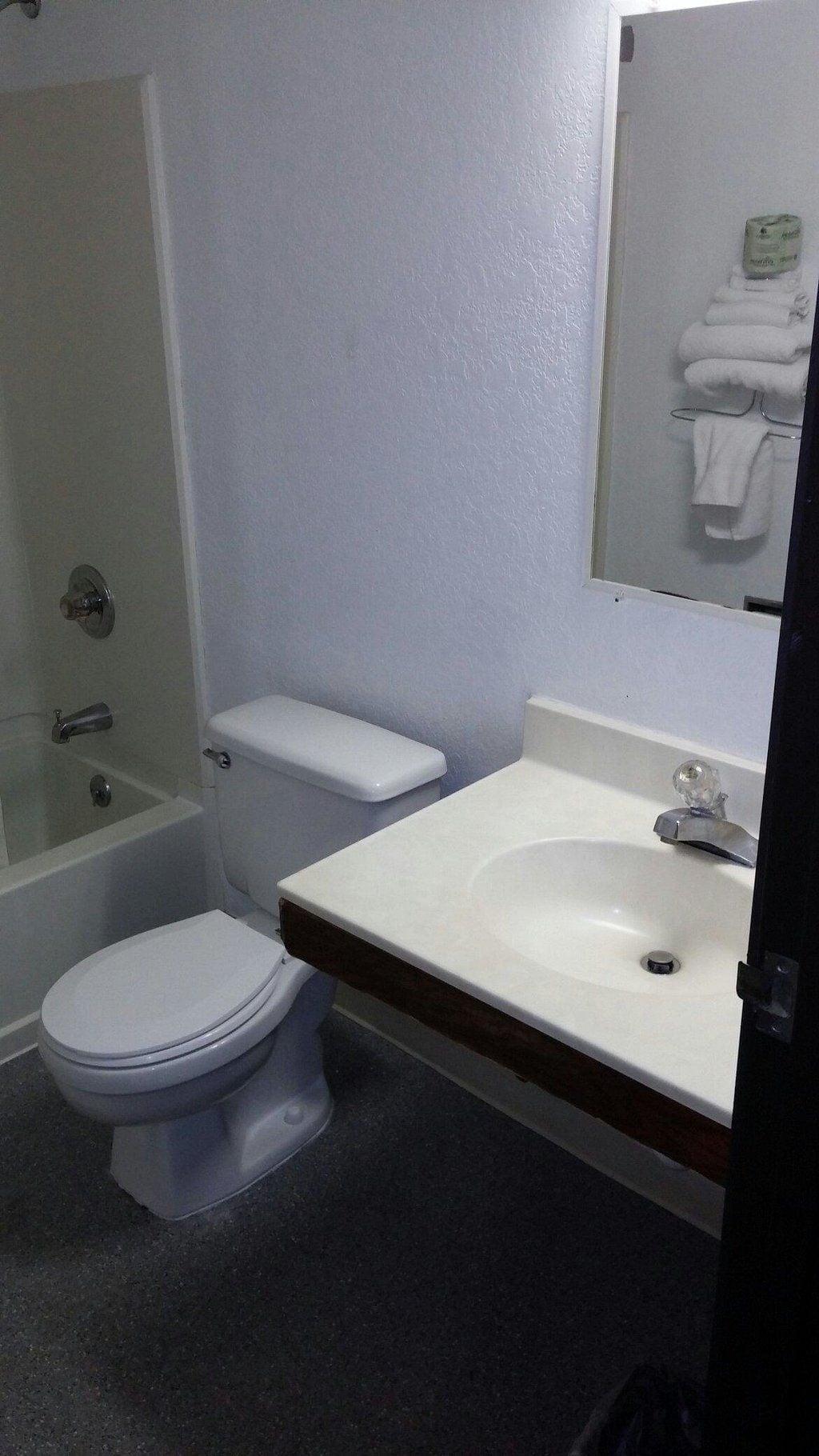 Super 8 By Wyndham Newburgh/West Point Stewart Intl Airport Motel Ngoại thất bức ảnh