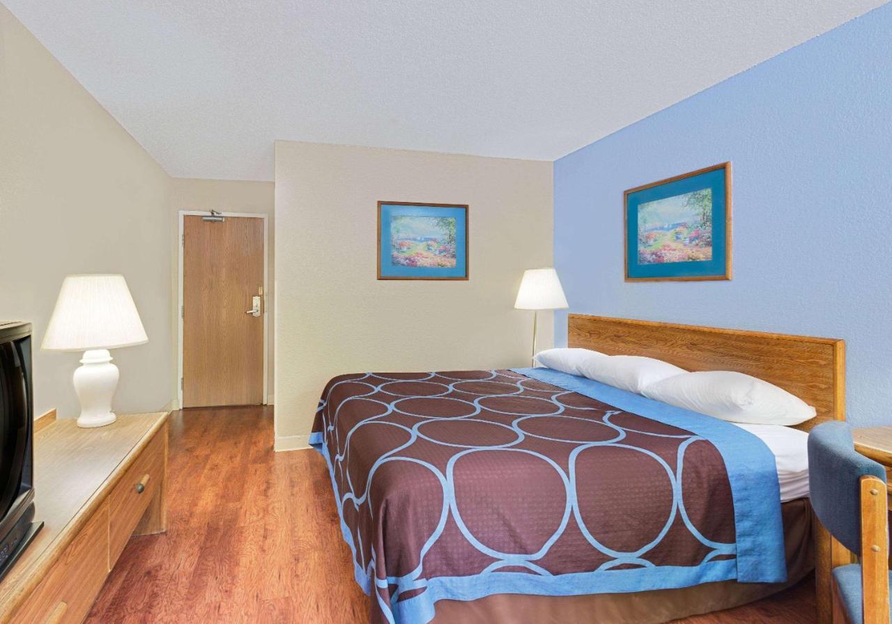 Super 8 By Wyndham Newburgh/West Point Stewart Intl Airport Motel Ngoại thất bức ảnh