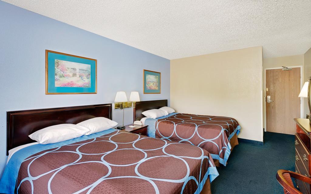 Super 8 By Wyndham Newburgh/West Point Stewart Intl Airport Motel Ngoại thất bức ảnh