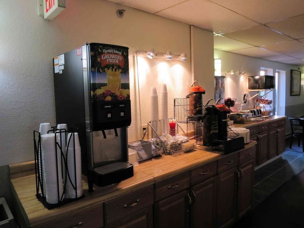 Super 8 By Wyndham Newburgh/West Point Stewart Intl Airport Motel Ngoại thất bức ảnh