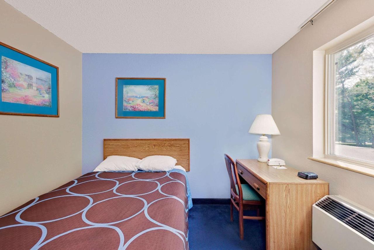 Super 8 By Wyndham Newburgh/West Point Stewart Intl Airport Motel Ngoại thất bức ảnh
