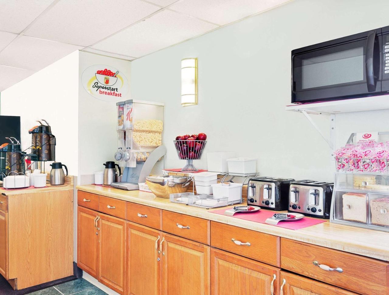 Super 8 By Wyndham Newburgh/West Point Stewart Intl Airport Motel Ngoại thất bức ảnh